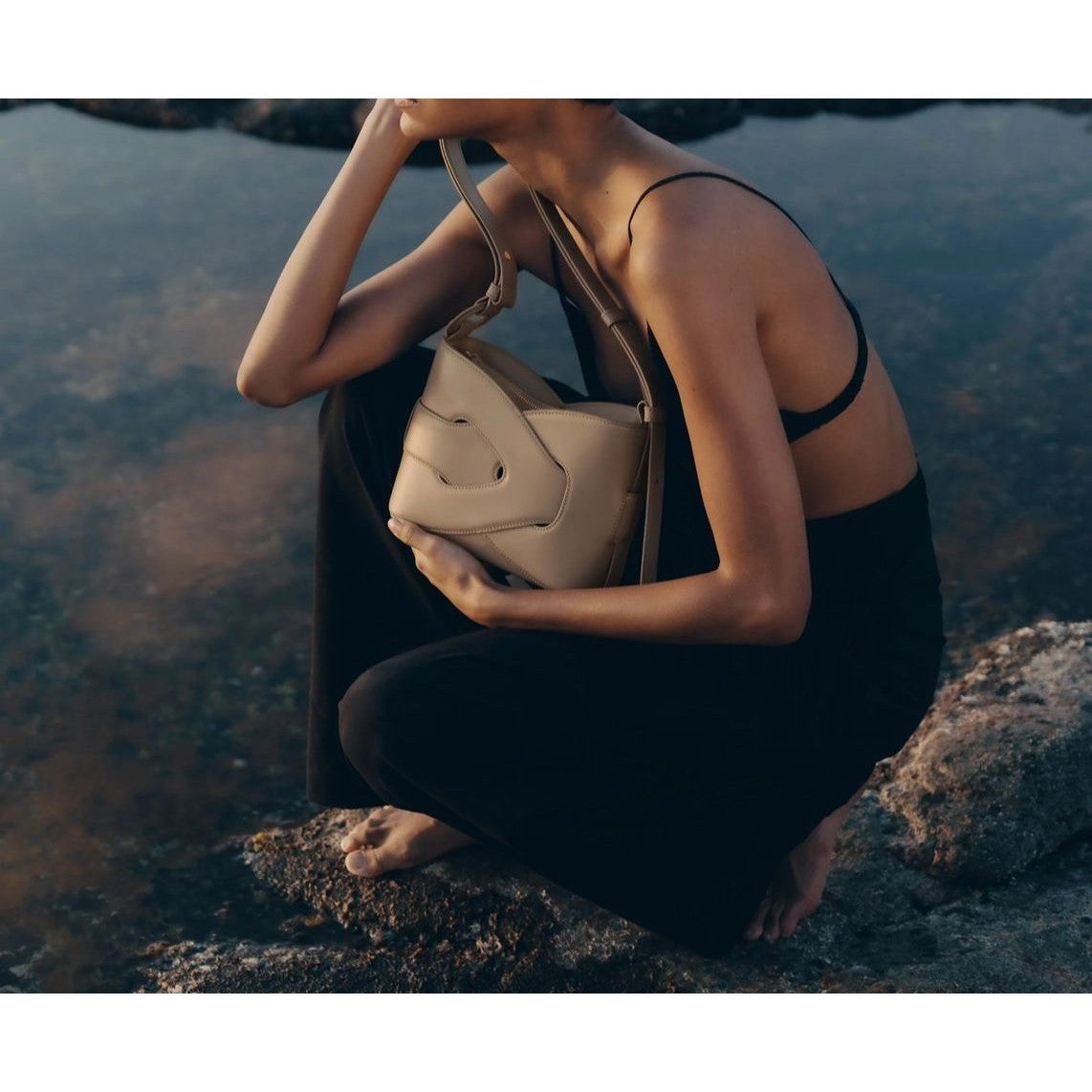 De Isabella Crossbody